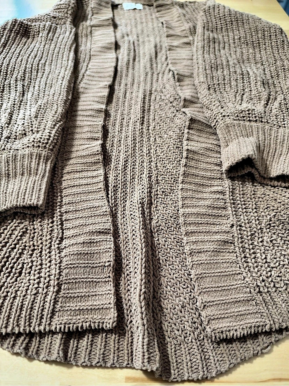 Poof Apparel Knit Open Front Cardigan in Brown Size Medium Like New - Picture 4 of 9